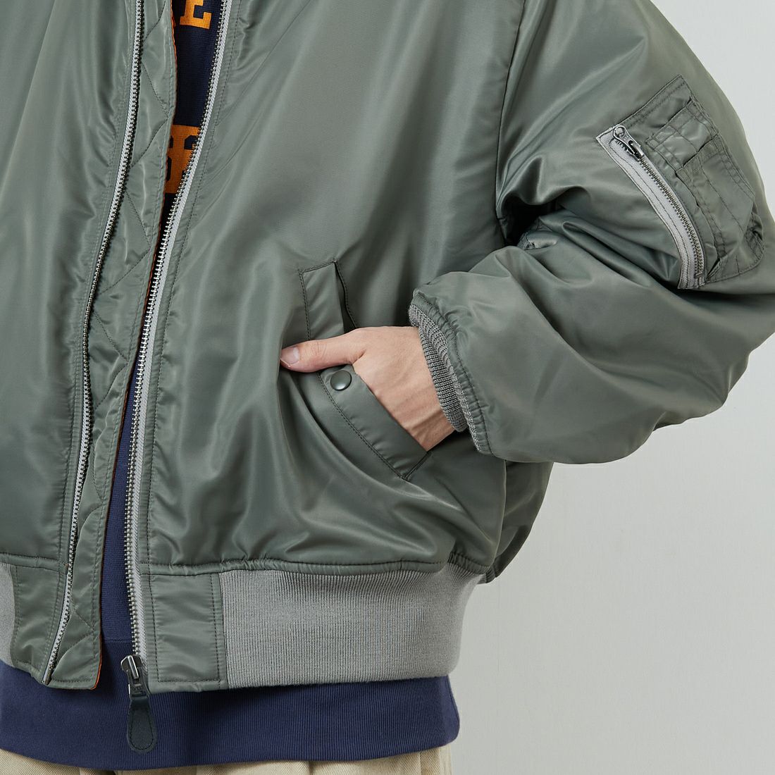 Jeans Factory Clothes [ジーンズファクトリークローズ] MA-1ジャケット [JFC-254-067] SAGE &&モデル身長：168cm 着用サイズ：M&&