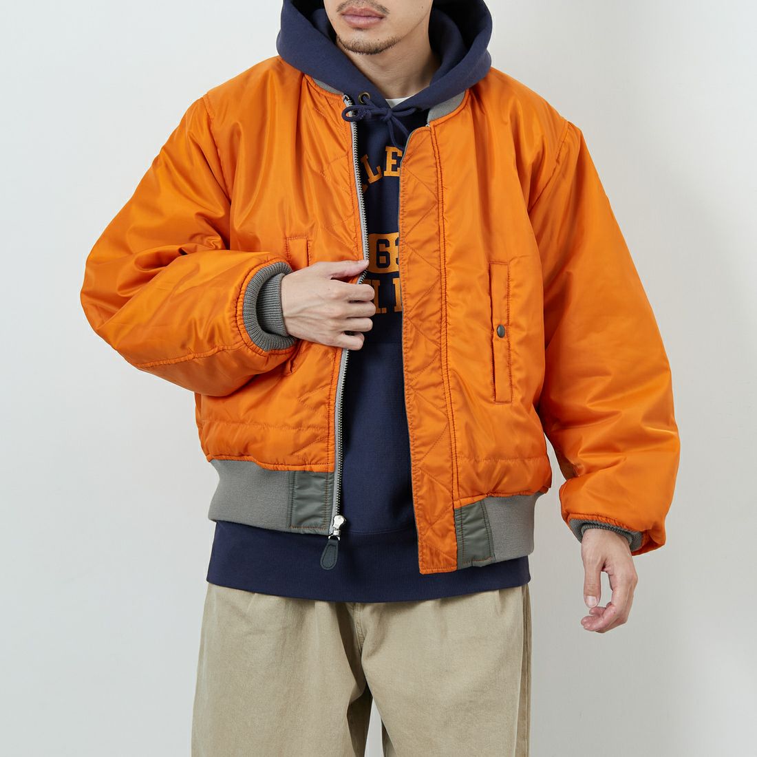 Jeans Factory Clothes [ジーンズファクトリークローズ] MA-1ジャケット [JFC-254-067] SAGE &&モデル身長：168cm 着用サイズ：M&&