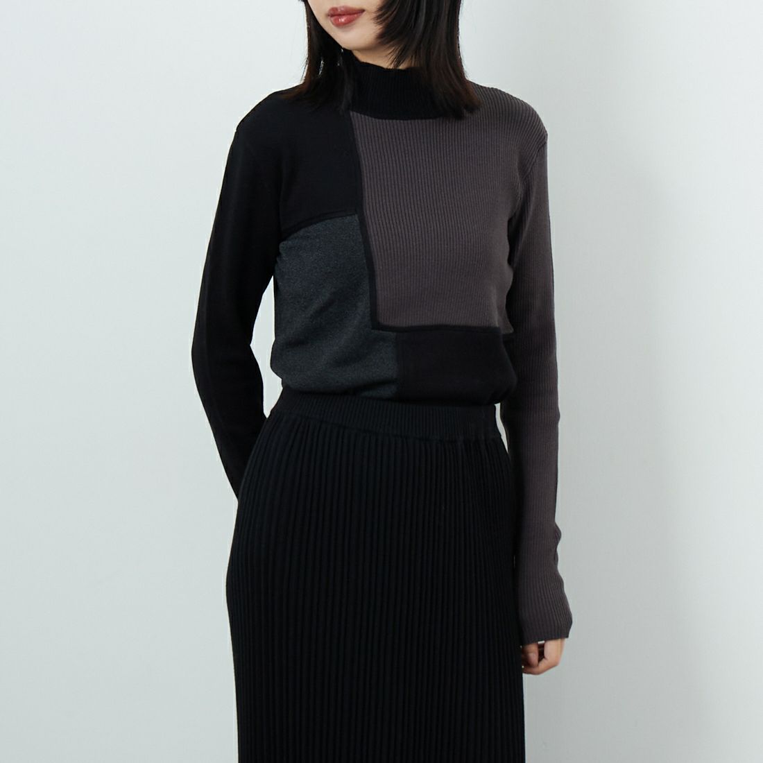 &g'aime [アンジェム] ブロック配色ニット [986-67019] ﾌﾞﾗｯｸ &&モデル身長：162cm 着用サイズ：F&&