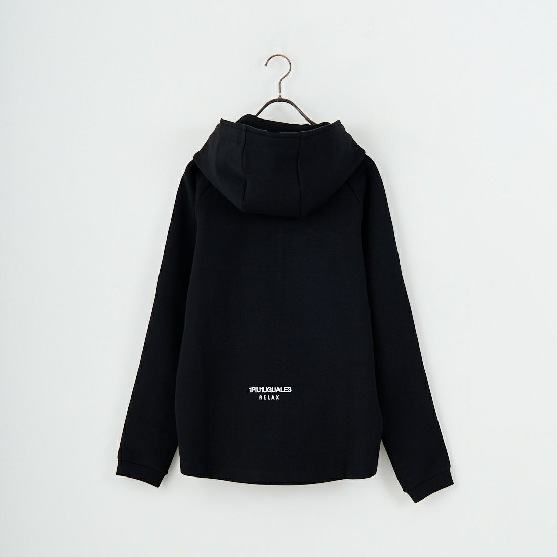 1PIU1UGUALE3 RELAX [ウノ ピゥ ウノ ウグァーレ トレ] パイピングスムースジップパーカー [USO-25114] SN90 BLACK