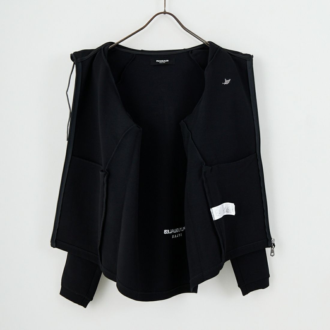 1PIU1UGUALE3 RELAX [ウノ ピゥ ウノ ウグァーレ トレ] パイピングスムースジップパーカー [USO-25114] SN90 BLACK