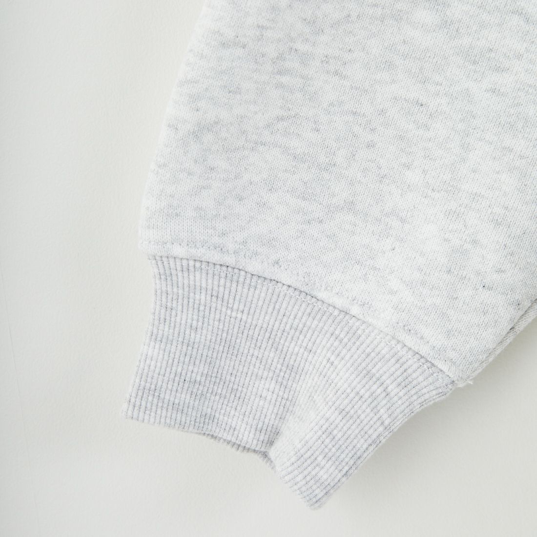 UCLA [ユーシーエルエー] サガラ刺繍ロゴ スウェットパーカー [254AN2PK084] WHT