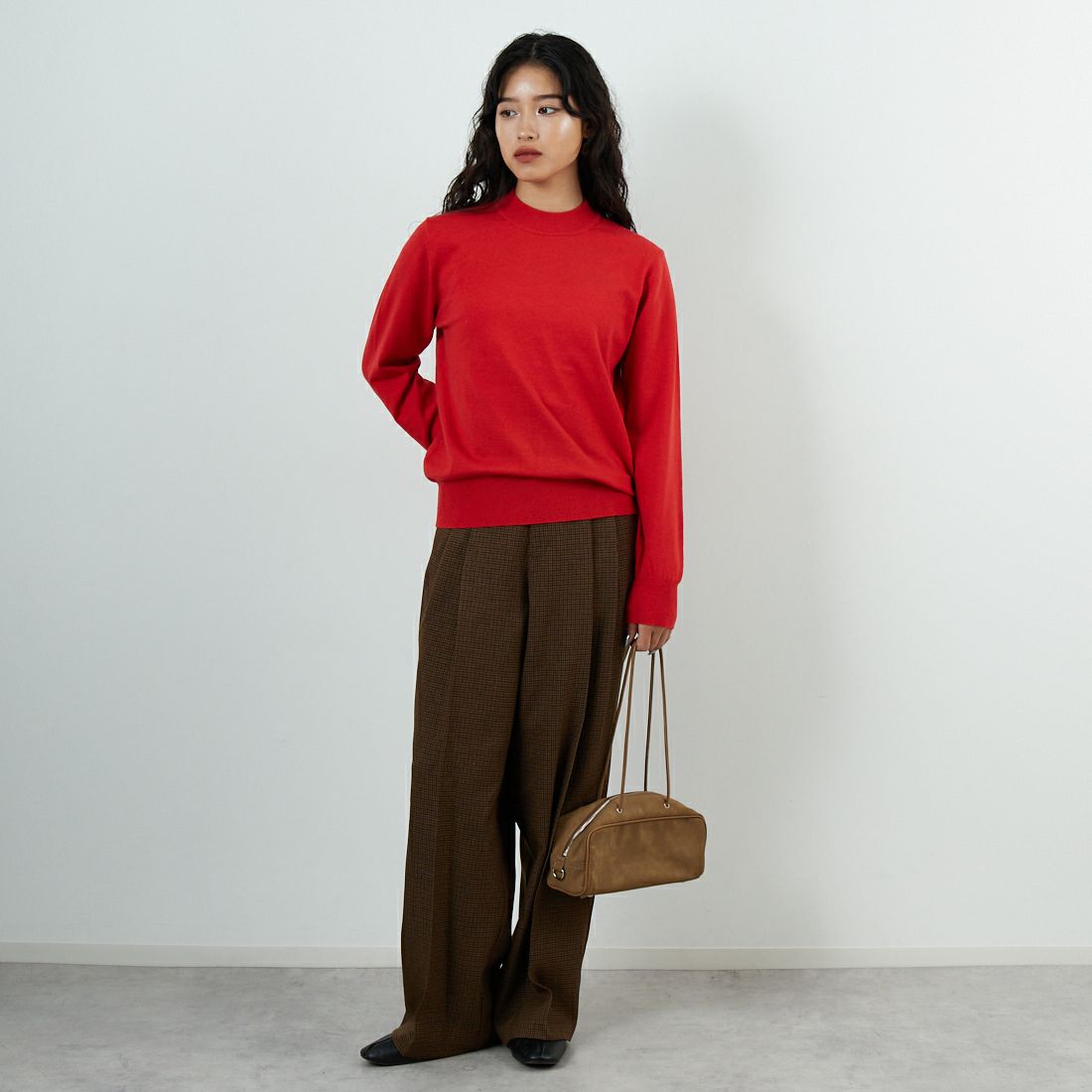 Jeans Factory Clothes [ジーンズファクトリークローズ] モックネックプルオーバーニット [25522030] 101 RED &&モデル身長：162cm 着用サイズ：F&&