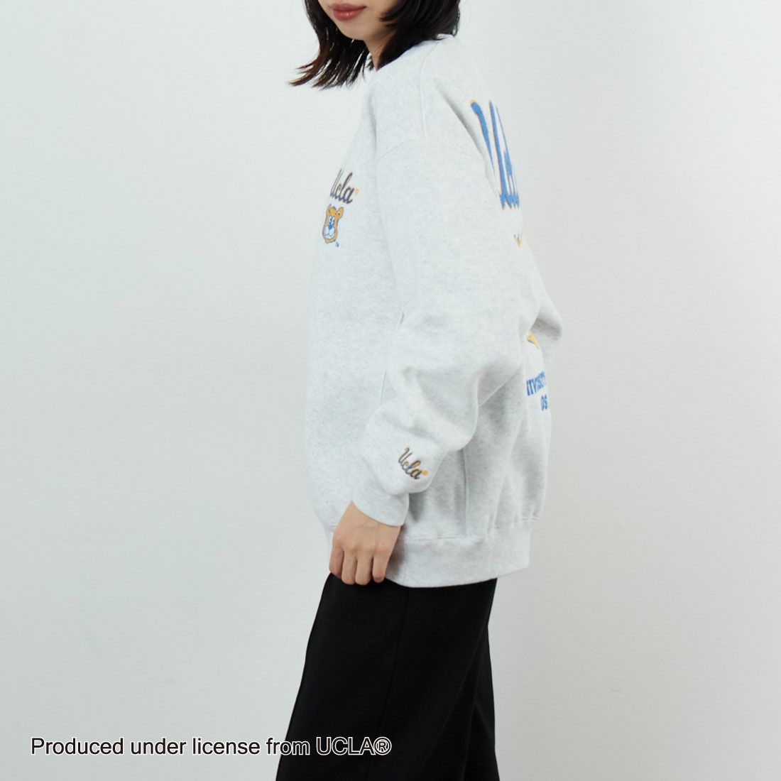 UCLA [ユーシーエルエー] サガラ刺繍ロゴ クルーネックスウェット [254AN2TR180] WHT &&モデル身長：162cm 着用サイズ：F&&