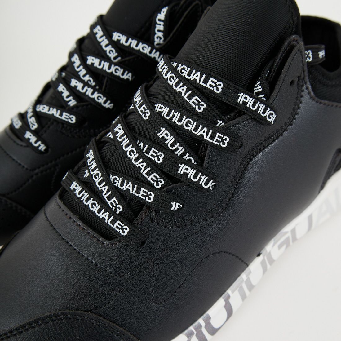 1PIU1UGUALE3 RELAX [ウノ ピゥ ウノ ウグァーレ トレ] グラデーションロゴスニーカー [USX-25023] SN90 BLACK