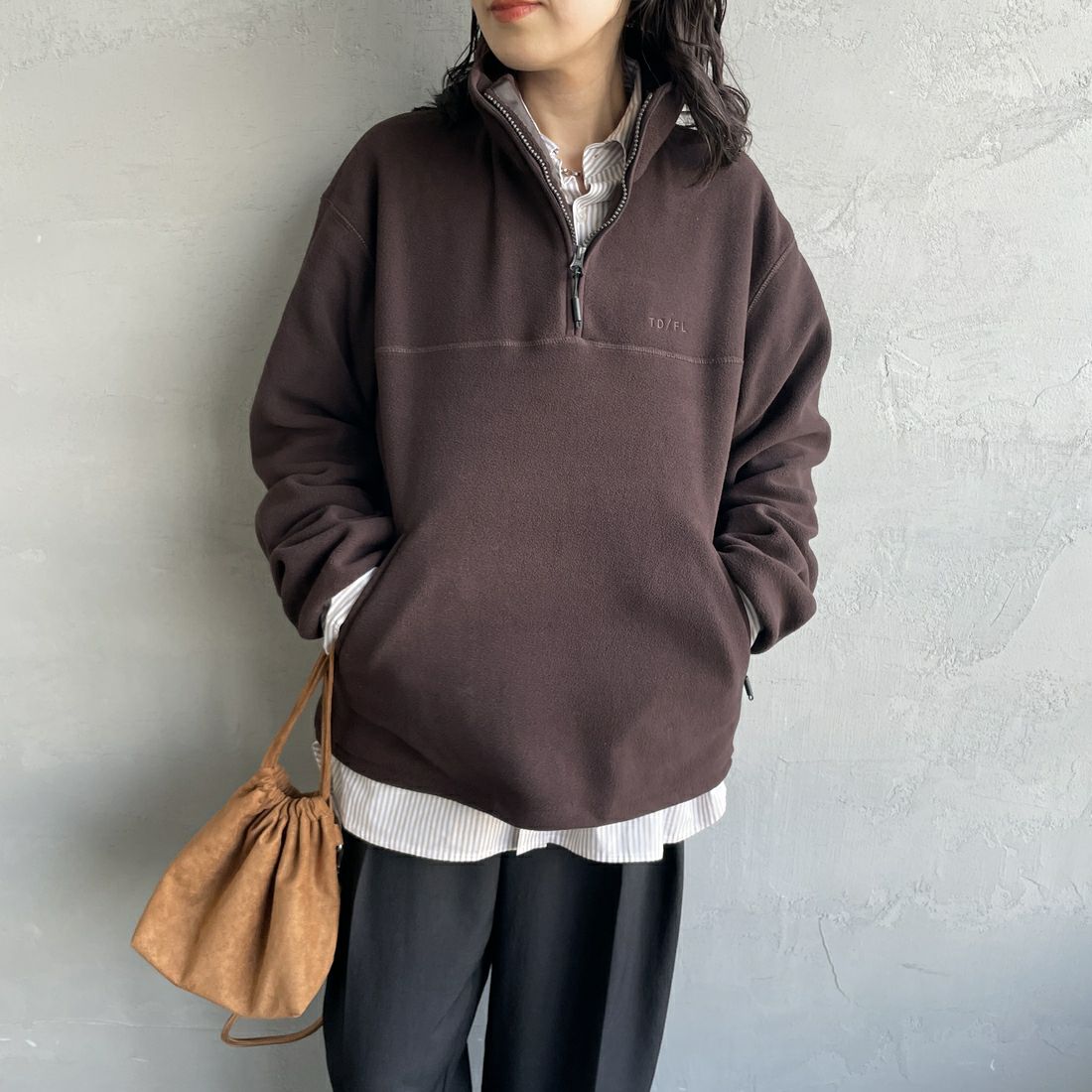 TODAYFUL [トゥデイフル] ハーフジップフリースプルオーバー [12520617] D/BRN &&モデル身長：160cm 着用サイズ：F&&