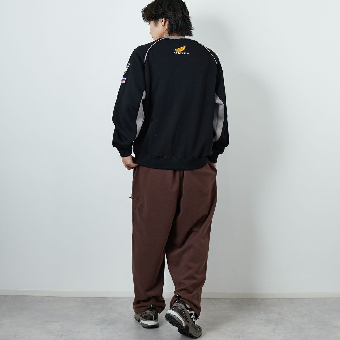 HONDA × JEANSFACTORY [ホンダ × ジーンズファクトリー] レーシングスウェット [JFC-254-088] BLACK &&モデル身長：179cm 着用サイズ：L&&
