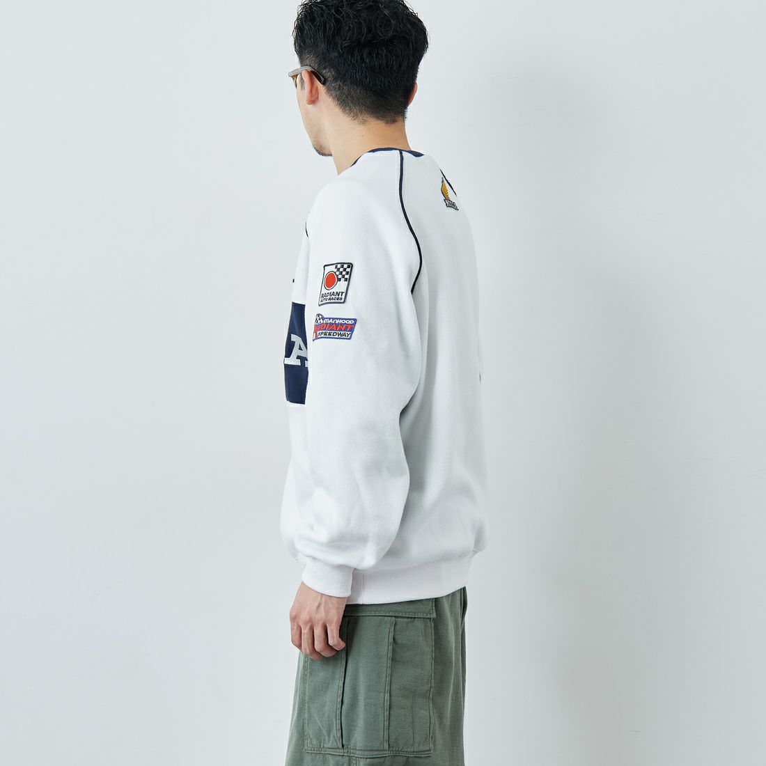 HONDA × JEANSFACTORY [ホンダ × ジーンズファクトリー] レーシングスウェット [JFC-254-088] WHITE &&モデル身長：168cm 着用サイズ：M&&