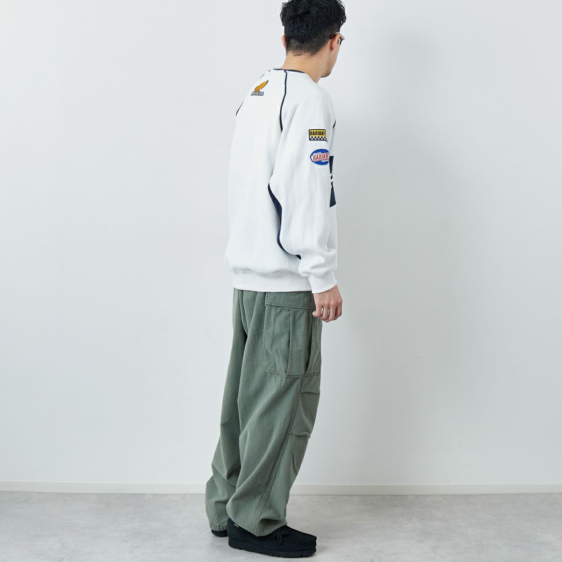 HONDA × JEANSFACTORY [ホンダ × ジーンズファクトリー] レーシングスウェット [JFC-254-088] WHITE &&モデル身長：168cm 着用サイズ：M&&