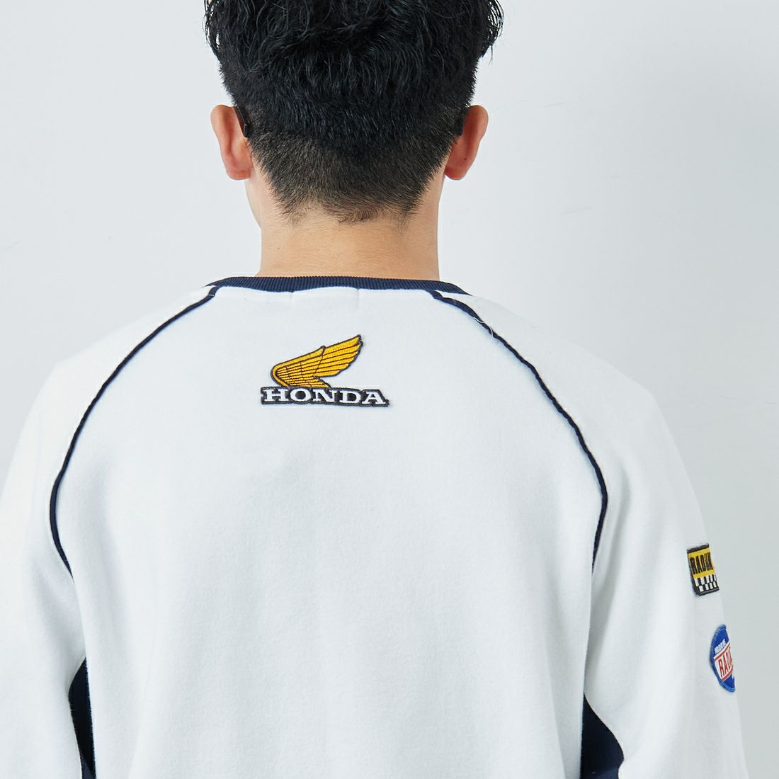 HONDA × JEANSFACTORY [ホンダ × ジーンズファクトリー] レーシングスウェット [JFC-254-088] WHITE &&モデル身長：168cm 着用サイズ：M&&