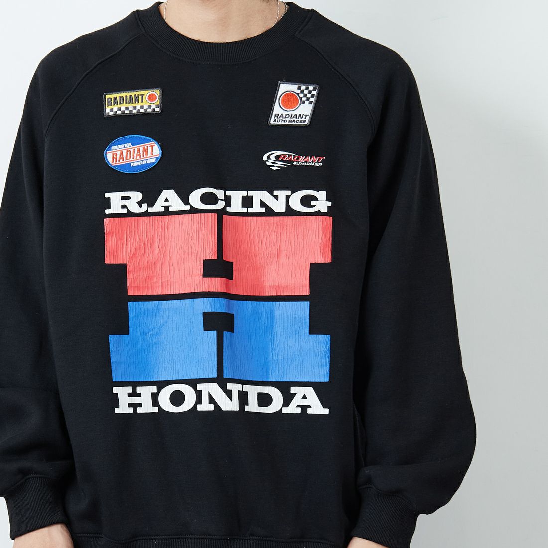 HONDA × JEANSFACTORY [ホンダ × ジーンズファクトリー] レーシングスウェット [JFC-254-089] BLACK &&モデル身長：179cm 着用サイズ：L&&