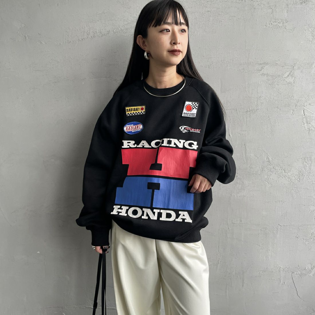HONDA × JEANSFACTORY [ホンダ × ジーンズファクトリー] レーシングスウェット [JFC-254-089] BLACK &&モデル身長：150cm 着用サイズ：S&&