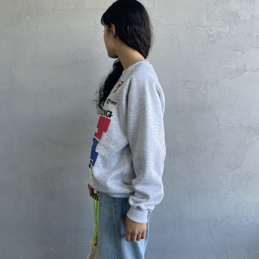 HONDA × JEANSFACTORY [ホンダ × ジーンズファクトリー] レーシングスウェット [JFC-254-089] GREY &&モデル身長：162cm 着用サイズ：S&&