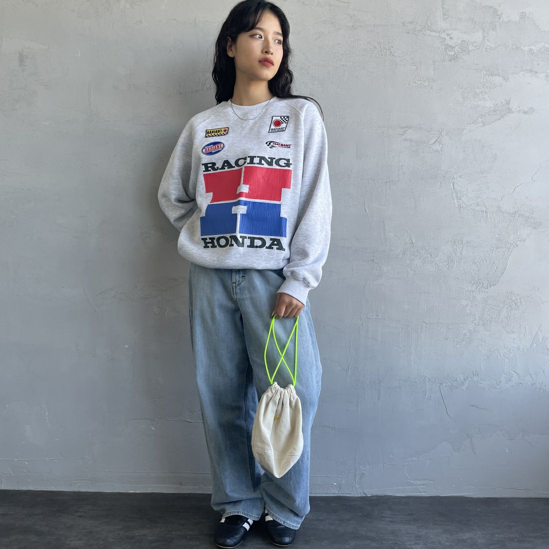 HONDA × JEANSFACTORY [ホンダ × ジーンズファクトリー] レーシングスウェット [JFC-254-089] GREY &&モデル身長：162cm 着用サイズ：S&&