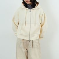 O.WHT&&モデル身長：162cm 着用サイズ：F&&