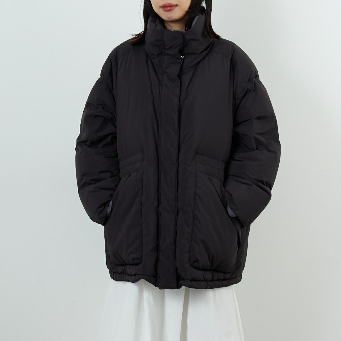 MAISON SPECIAL [メゾンスペシャル] フーディマフラーミドルダウンコート [21252216002] BLK &&モデル身長：162cm 着用サイズ：F&&