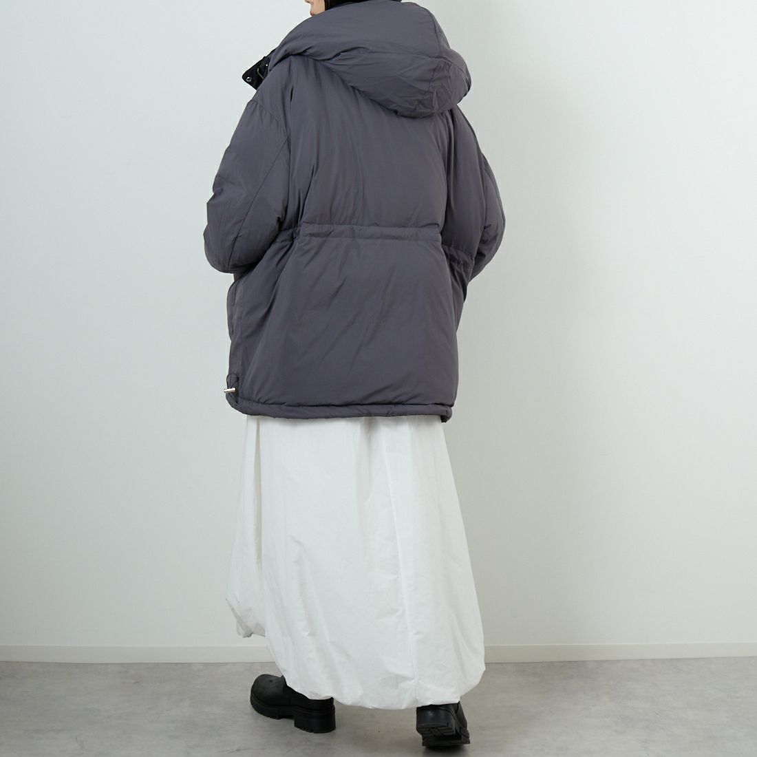 MAISON SPECIAL [メゾンスペシャル] フーディマフラーミドルダウンコート [21252216002] BLK &&モデル身長：162cm 着用サイズ：F&&