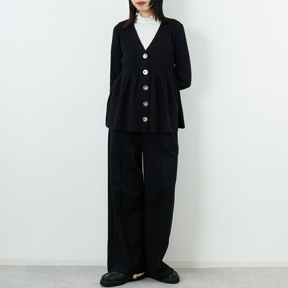 TORRAZZO DONNA [トラッゾドンナ] リブニットフレアカーディガン [6263-506] 19 BLACK &&モデル身長：162cm 着用サイズ：F&&