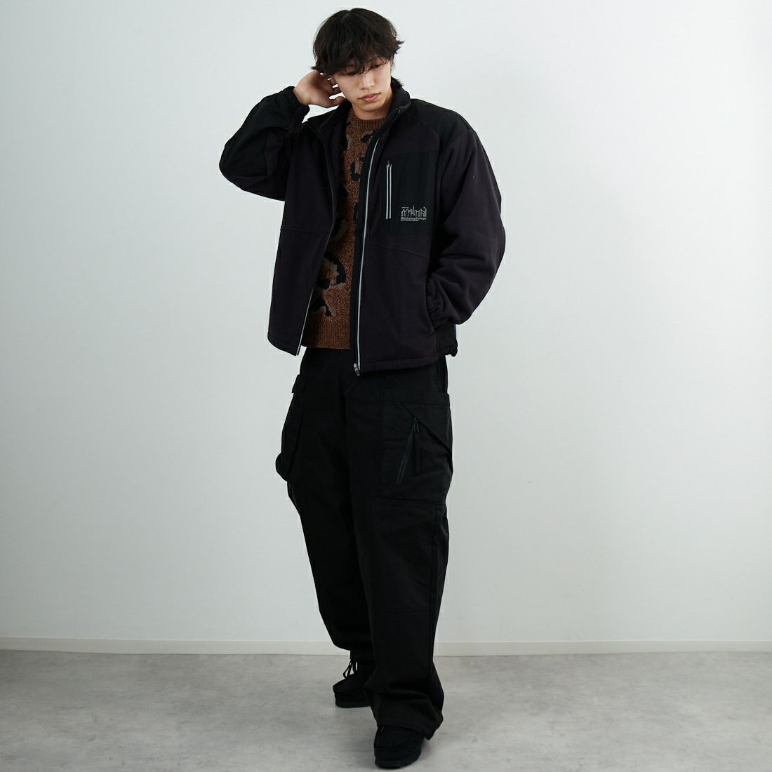 MANHATTAN PORTAGE [マンハッタンポーテージ] スタンドブルゾン [25FW-MP-M622] 09 BLACK &&モデル身長：179cm 着用サイズ：M&&