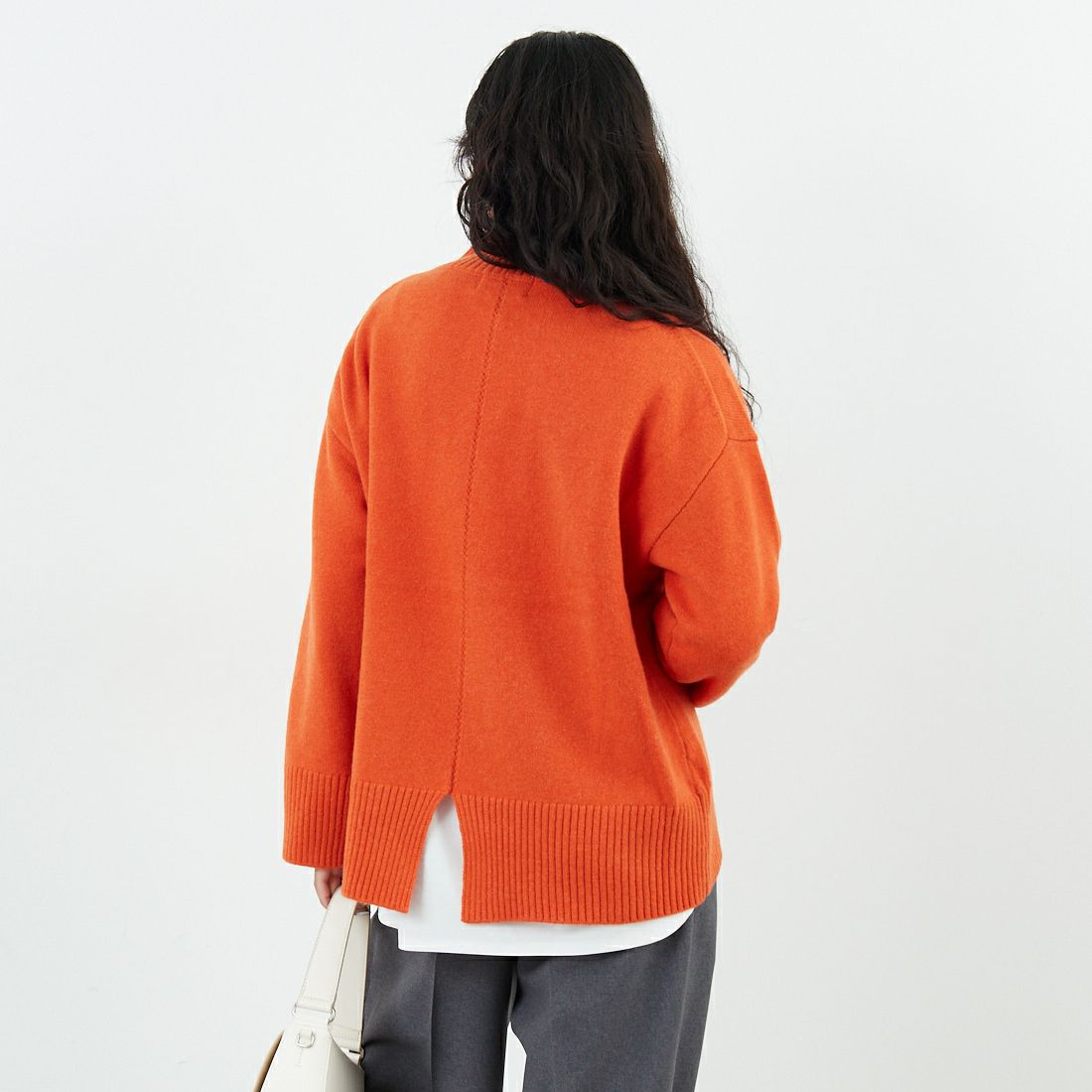 USINE [ユジーヌ] バックネックスリットニット [11256835] ORANGE &&モデル身長：162cm 着用サイズ：F&&