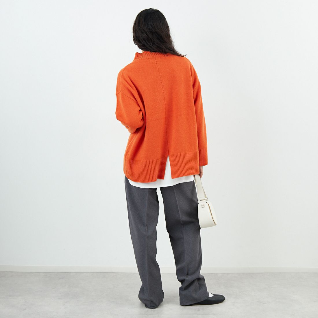 USINE [ユジーヌ] バックネックスリットニット [11256835] ORANGE &&モデル身長：162cm 着用サイズ：F&&