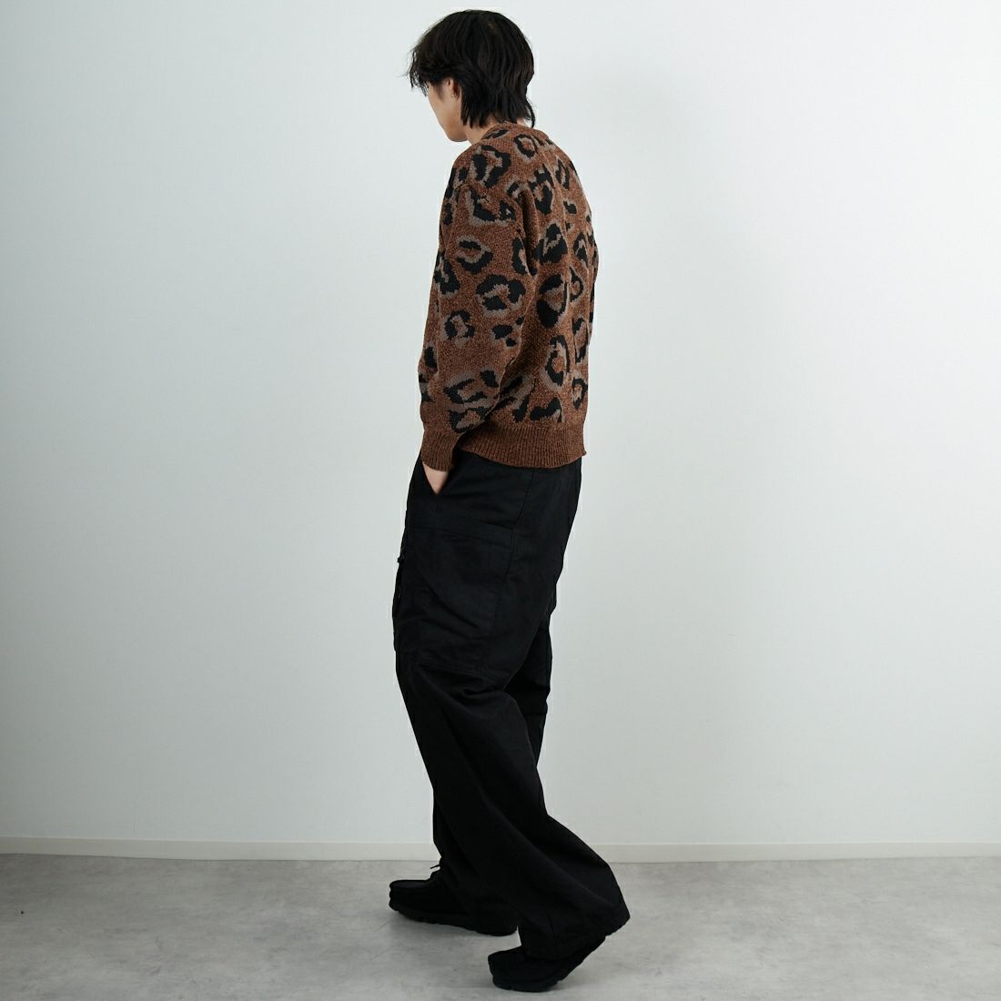 SLICK [スリック] モールヤーン レオパードジャカード プルオーバーニット [5151056] 500 BROWN &&モデル身長：179cm 着用サイズ：1&&