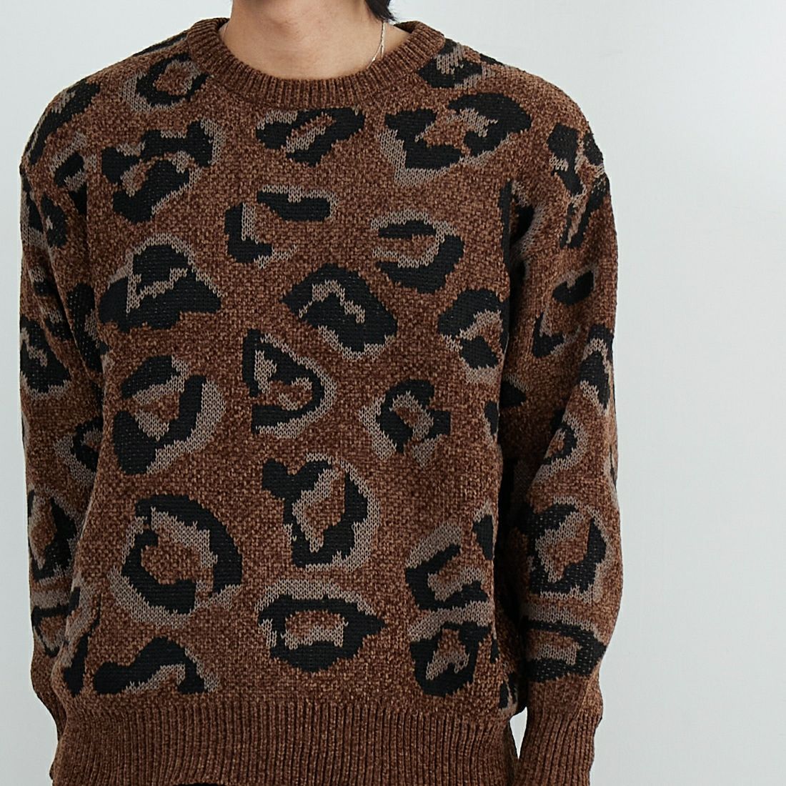 SLICK [スリック] モールヤーン レオパードジャカード プルオーバーニット [5151056] 500 BROWN &&モデル身長：179cm 着用サイズ：1&&