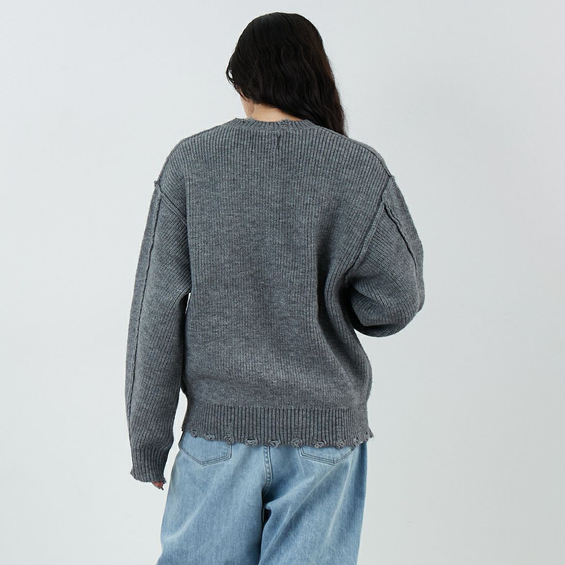 SLICK [スリック] マイクロヤーン クルーネックダメージニット [5151066] 801 H.GRAY &&モデル身長：162cm 着用サイズ：0&&