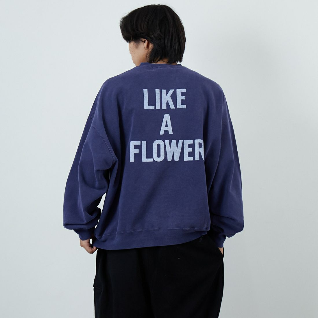 REMI RELIEF [レミレリーフ] 別注 SP加工 ダメージクルーネックスウェット [RN29373272-JF] NAVY &&モデル身長：179cm 着用サイズ：L&&