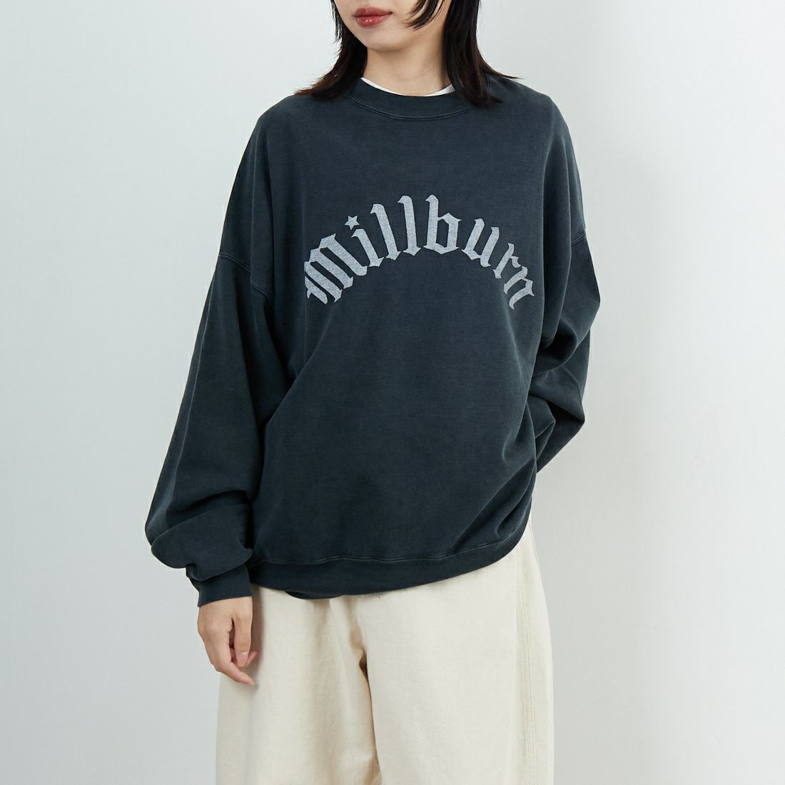 REMI RELIEF [レミレリーフ] 別注 SP加工 ダメージクルーネックスウェット [RN29373270-JF] BLACK &&モデル身長：162cm 着用サイズ：M&&