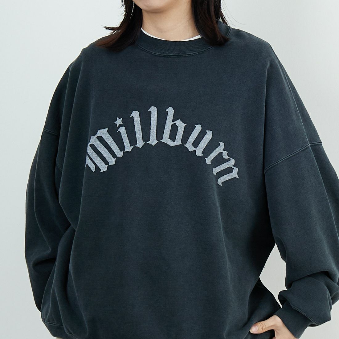 REMI RELIEF [レミレリーフ] 別注 SP加工 ダメージクルーネックスウェット [RN29373270-JF] BLACK &&モデル身長：162cm 着用サイズ：M&&