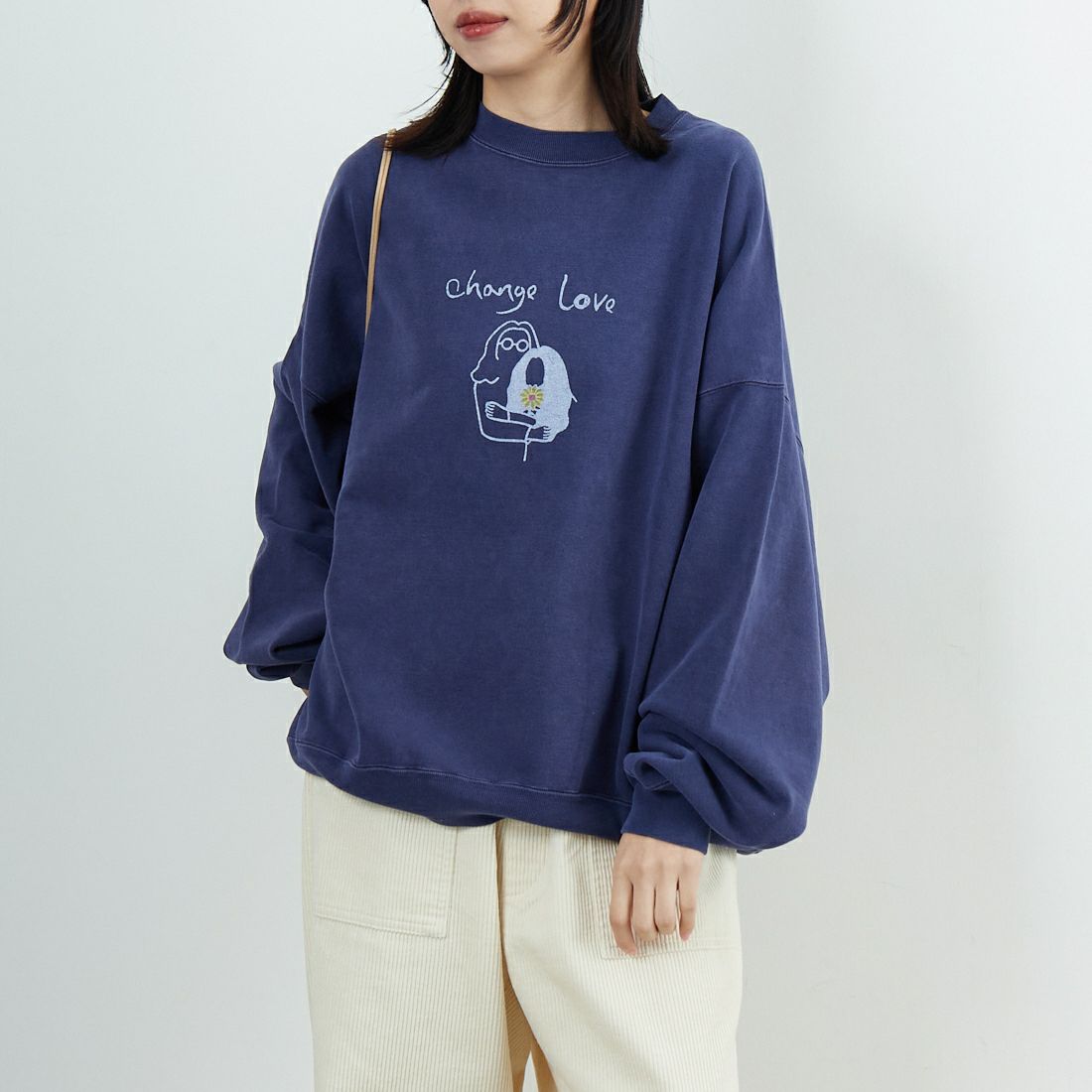 REMI RELIEF [レミレリーフ] 別注 SP加工 ダメージクルーネックスウェット [RN29373272-JF] NAVY &&モデル身長：162cm 着用サイズ：M&&