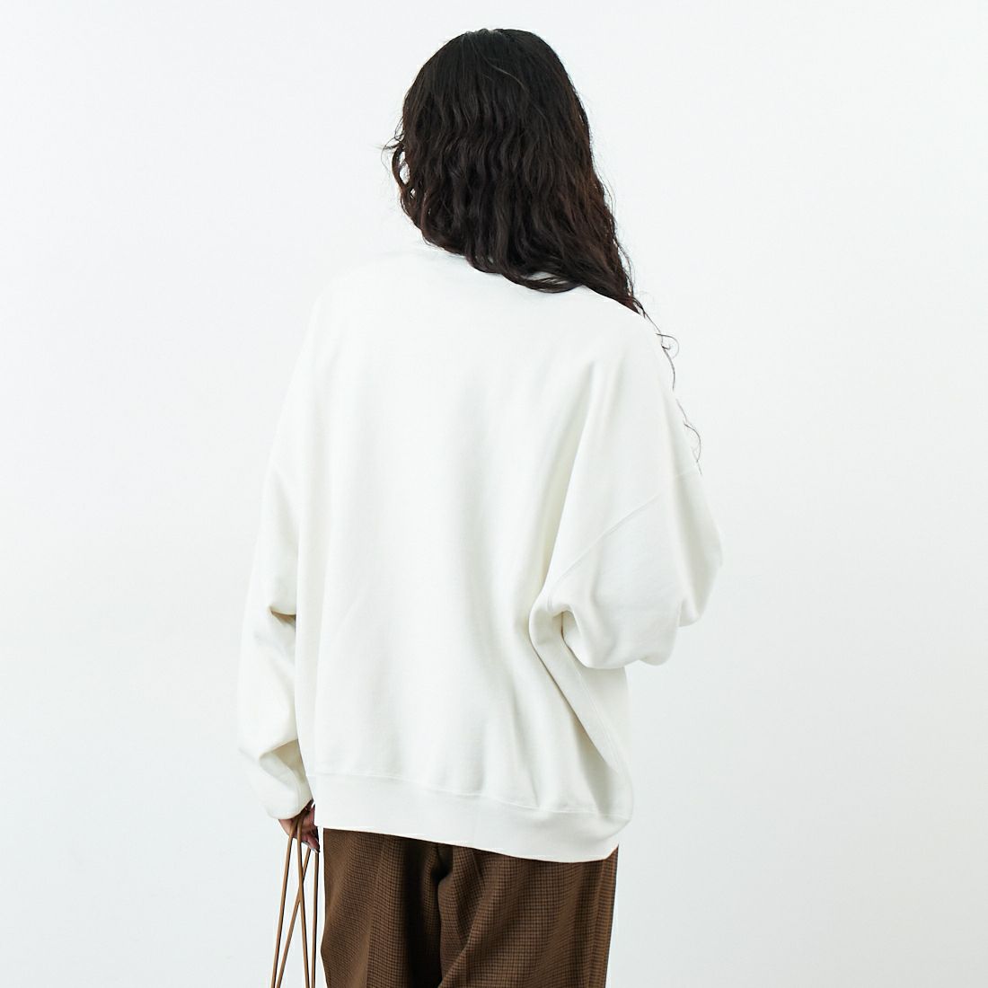 REMI RELIEF [レミレリーフ] 別注 SP加工 ダメージクルーネックスウェット [RN29373274-JF] OFF &&モデル身長：162cm 着用サイズ：M&&