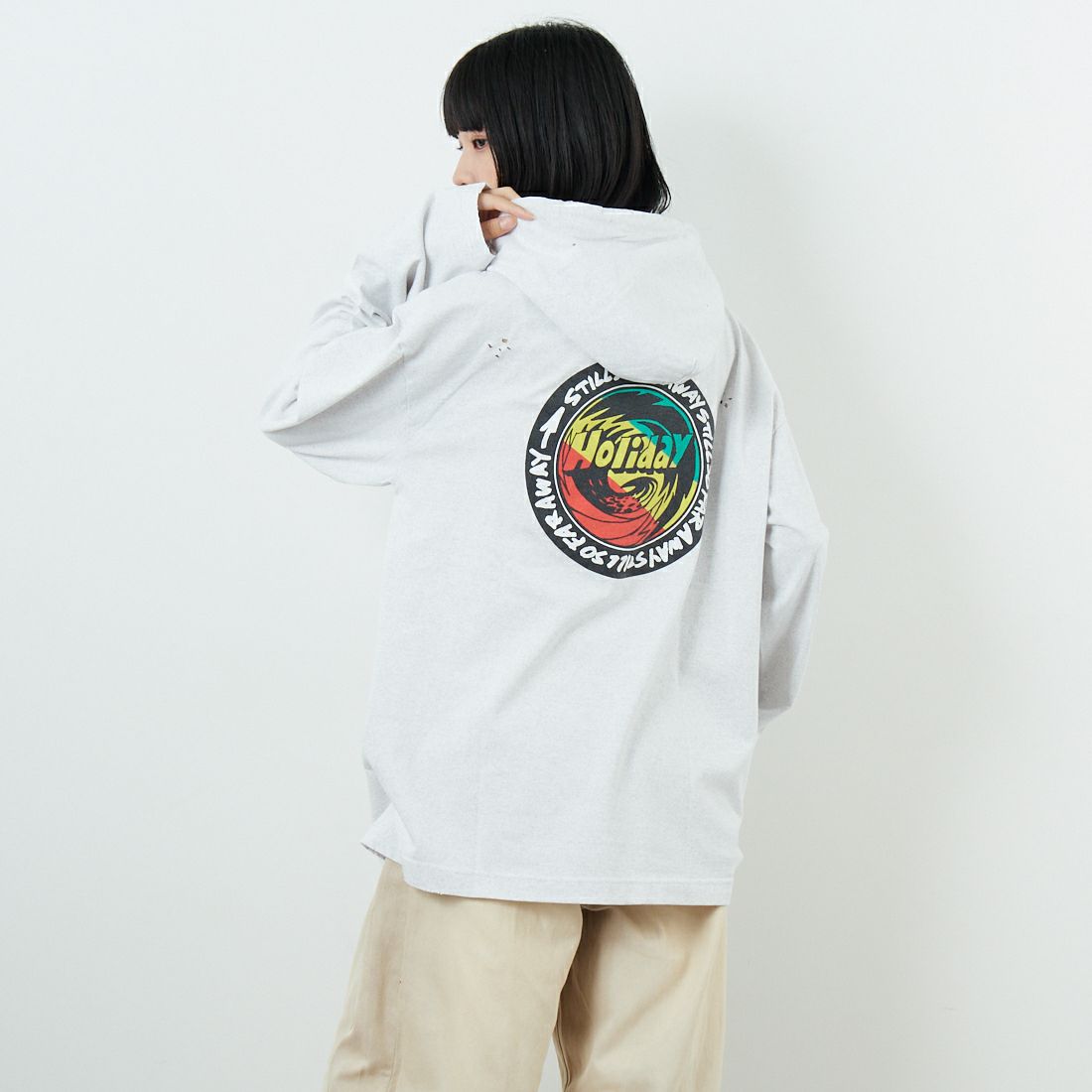 HOLIDAY [ホリデイ] スーパーファインドライ ロングスリーブダメージフーディ [25201006] S.GRAY &&モデル身長：162cm 着用サイズ：ONE SIZE&&
