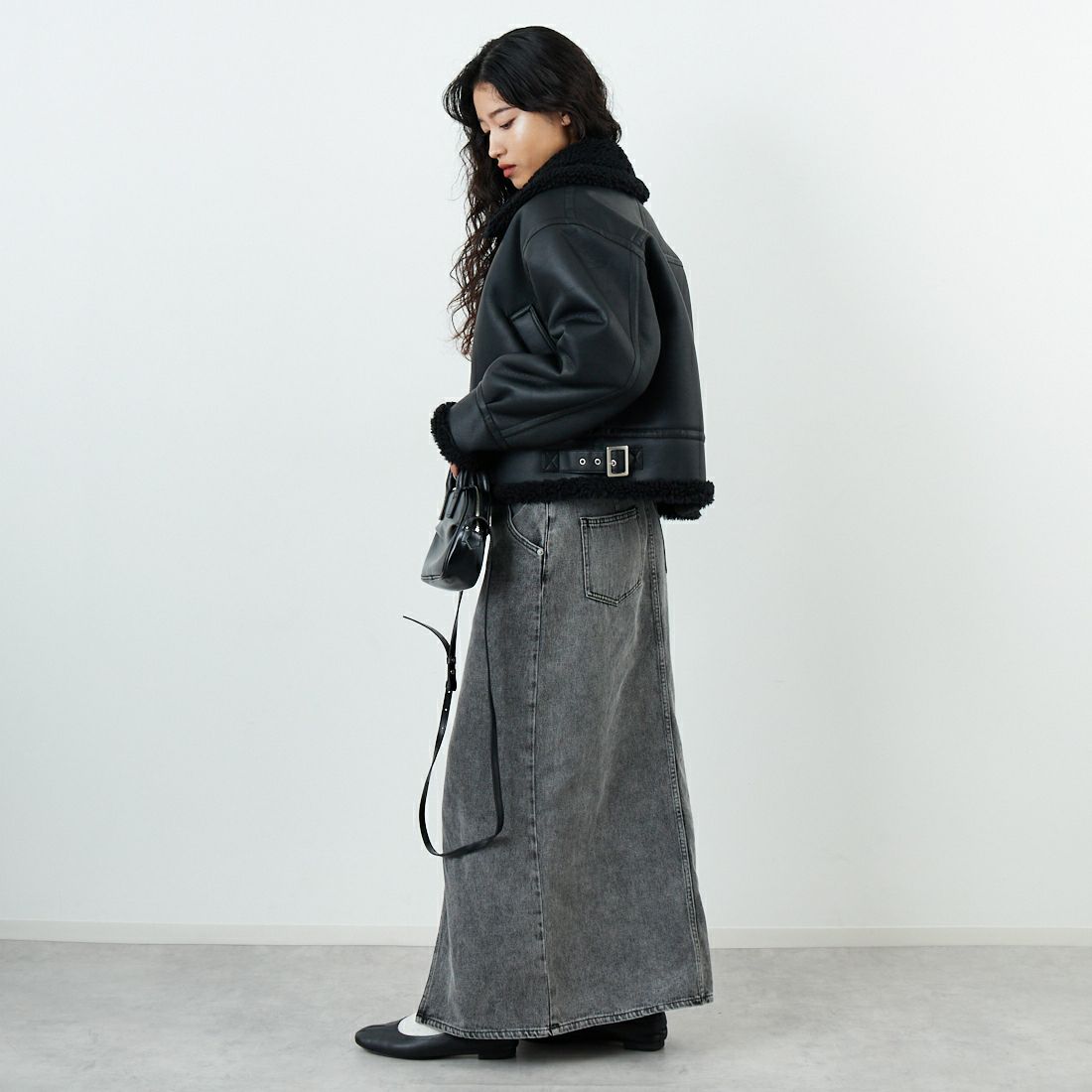 SLICK [スリック] シンセティックレザームートンB-3ジャケット [5111064] 700 BLACK &&モデル身長：162cm 着用サイズ：0&&