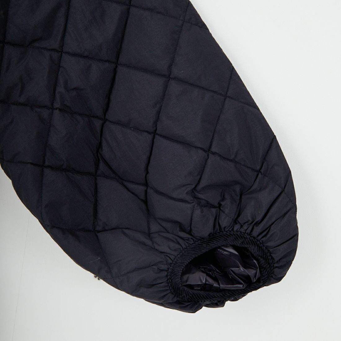 Gymphlex [ジムフレックス] キルトダウンパフスリーブミドルコート [GY-A0717NYM] BLACK