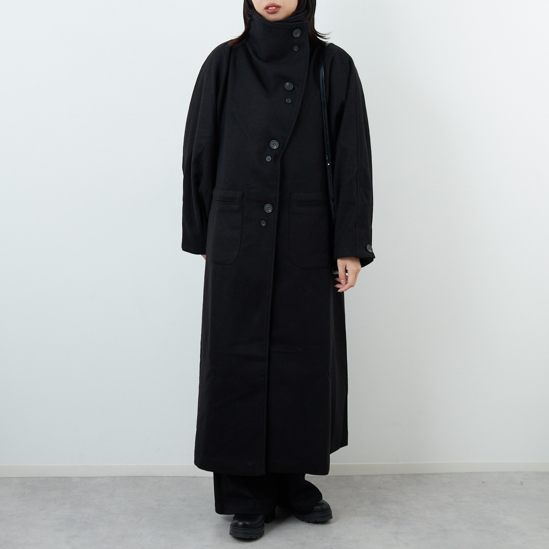 BLACK&&モデル身長：162cm 着用サイズ：F&&