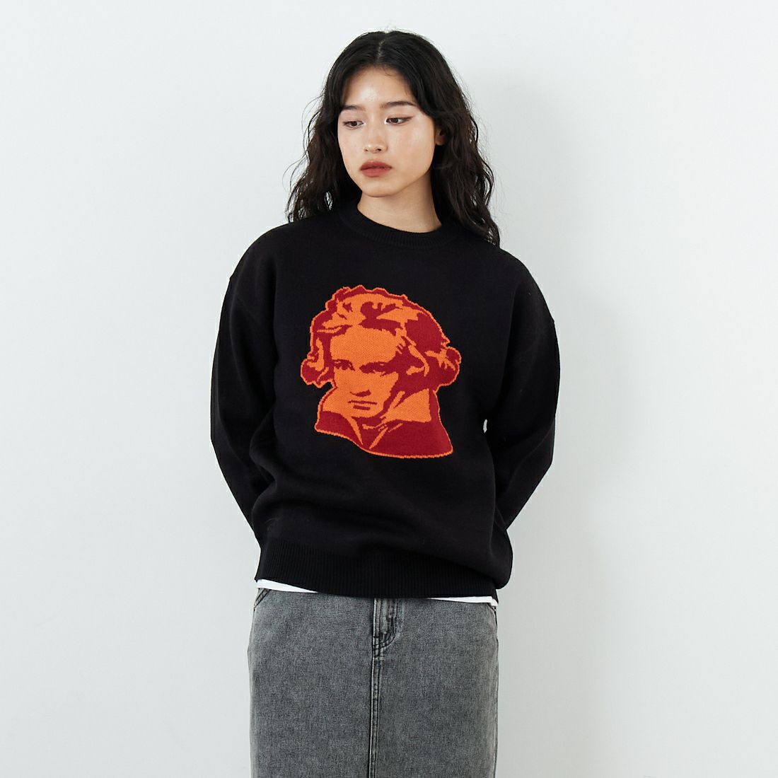 Noir Fabrik [ヌワールファブリック] 人物像柄ダブルジャガードニット [NF-254-097] C BLK/ORG C BLK/ORG &&モデル身長：162cm 着用サイズ：S&&