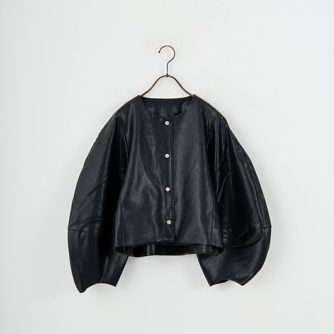 WILLFULLY [ウィルフリー] 2WAYボリュームスリーブ シンセティックレザーショートジャケット [2522-OU-16] BLACK