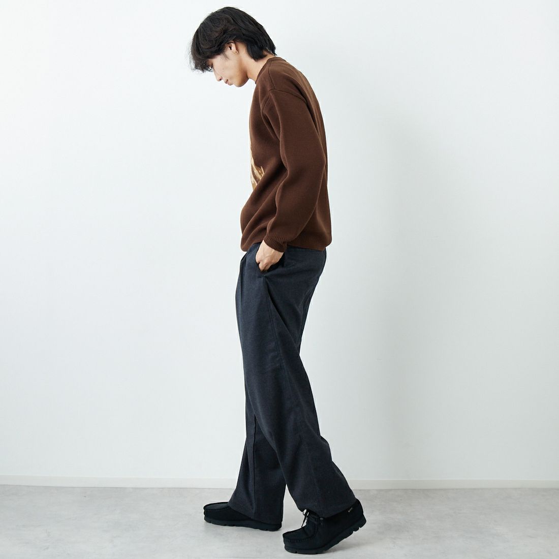 Noir Fabrik [ヌワールファブリック] 人物像柄ダブルジャガードニット [NF-254-097] B BRN/BEG &&モデル身長：179cm 着用サイズ：M&&