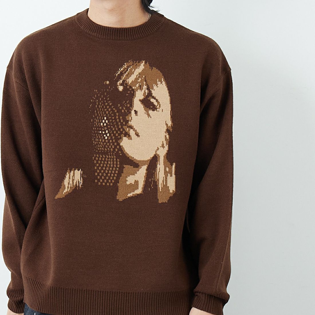 Noir Fabrik [ヌワールファブリック] 人物像柄ダブルジャガードニット [NF-254-097] B BRN/BEG &&モデル身長：179cm 着用サイズ：M&&