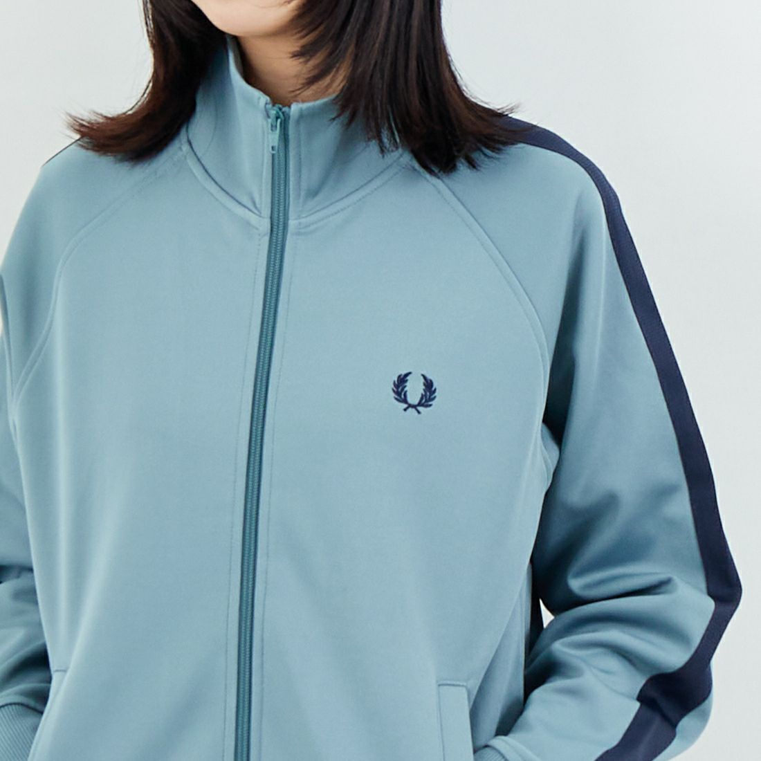 FRED PERRY [フレッドペリー] 別注 配色ライン トラックジャケット [FPM-25A-029JF] STOCKPORTB &&モデル身長：162cm 着用サイズ：S&&