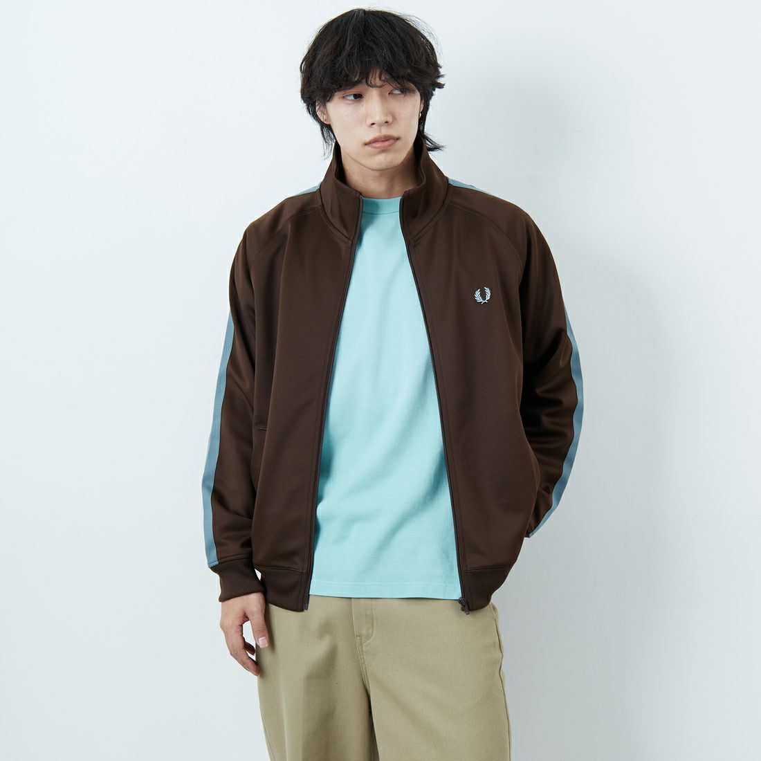 FRED PERRY [フレッドペリー] 別注 配色ライン トラックジャケット [FPM-25A-029JF] BURNT TOBA &&モデル身長：179cm 着用サイズ：L&&