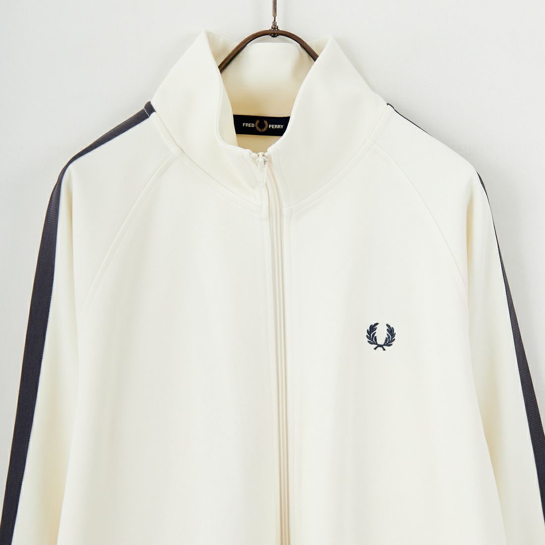 FRED PERRY [フレッドペリー] 別注 配色ライン トラックジャケット [FPM-25A-029JF] ECRU/ANCHO