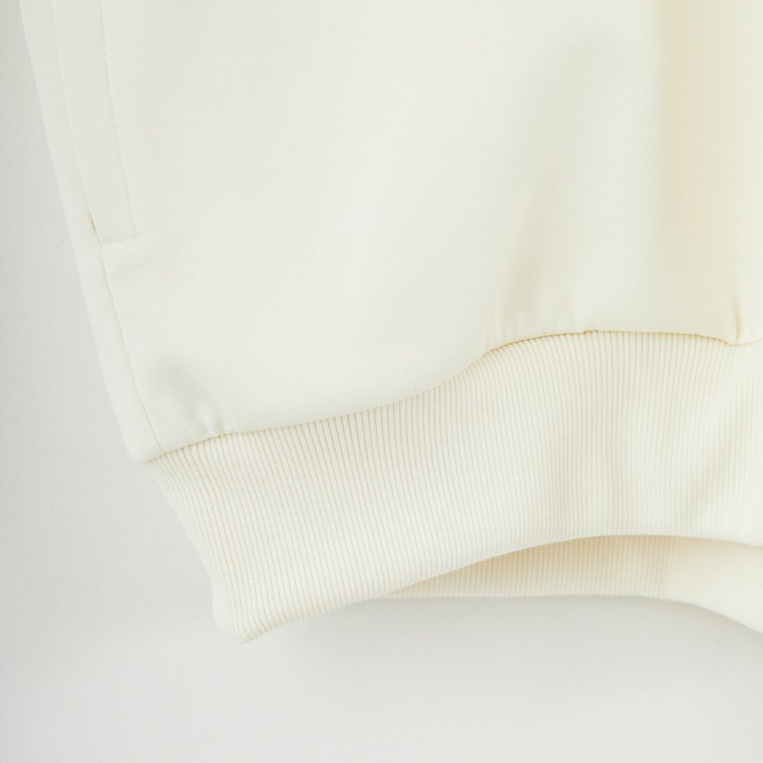 FRED PERRY [フレッドペリー] 別注 トラック クルーネックプルオーバー [FPM-25A-030JF] ECRU/ANCHO