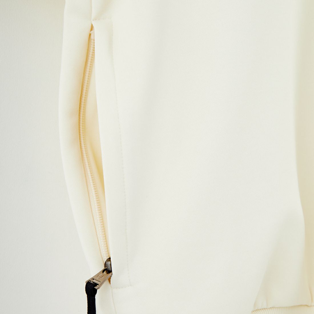 FRED PERRY [フレッドペリー] 別注 トラック クルーネックプルオーバー [FPM-25A-030JF] ECRU/ANCHO