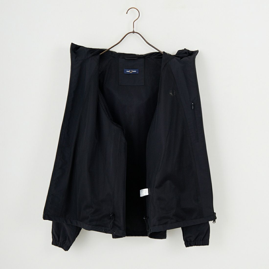 FRED PERRY [フレッドペリー] 別注 フード刺繍 ナイロンシェルジャケット [FPM-25A-031JF] BLACK/SHAD