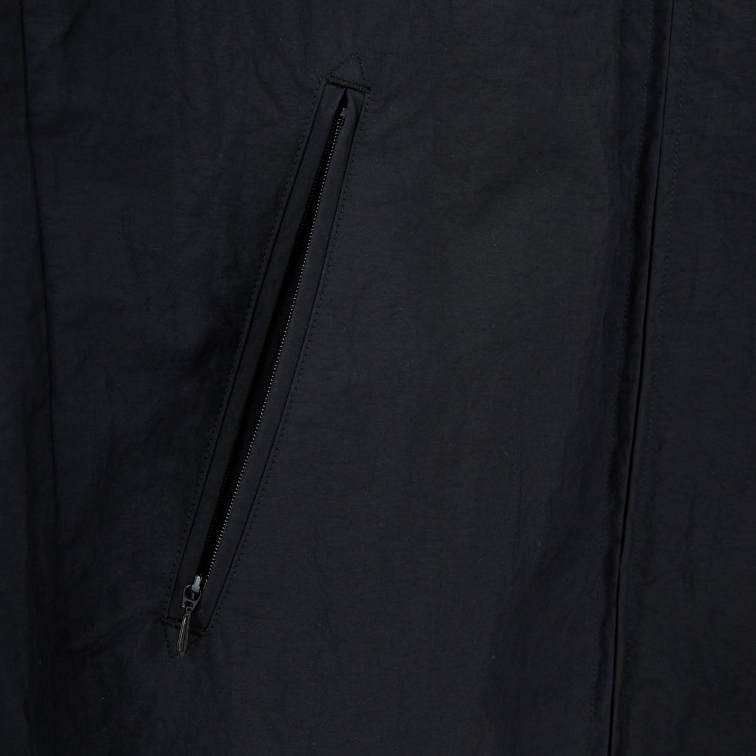 FRED PERRY [フレッドペリー] 別注 フード刺繍 ナイロンシェルジャケット [FPM-25A-031JF] BLACK/SHAD