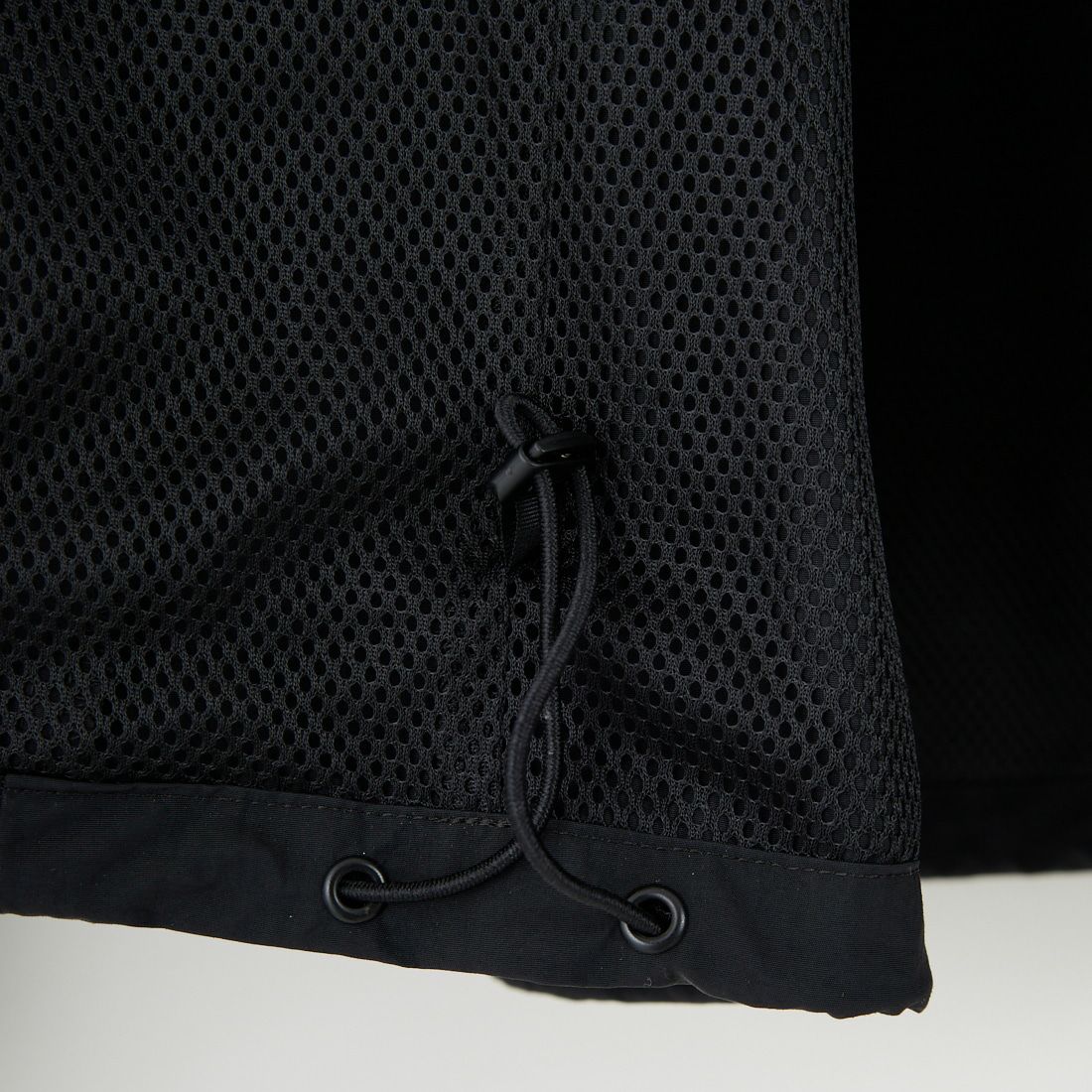 FRED PERRY [フレッドペリー] 別注 フード刺繍 ナイロンシェルジャケット [FPM-25A-031JF] BLACK/SHAD