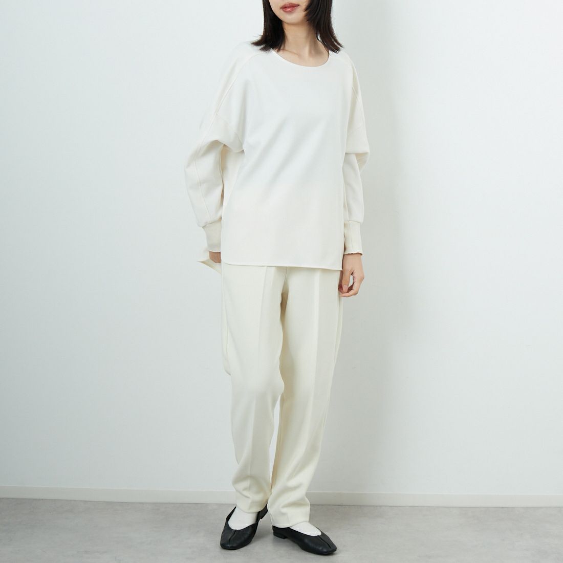 DIGNITE COLLIER [ディニテコリエ] 裏フリーステーパードパンツ [80256340] 032 ｱｲﾎﾞﾘｰ &&モデル身長：162cm 着用サイズ：F&&